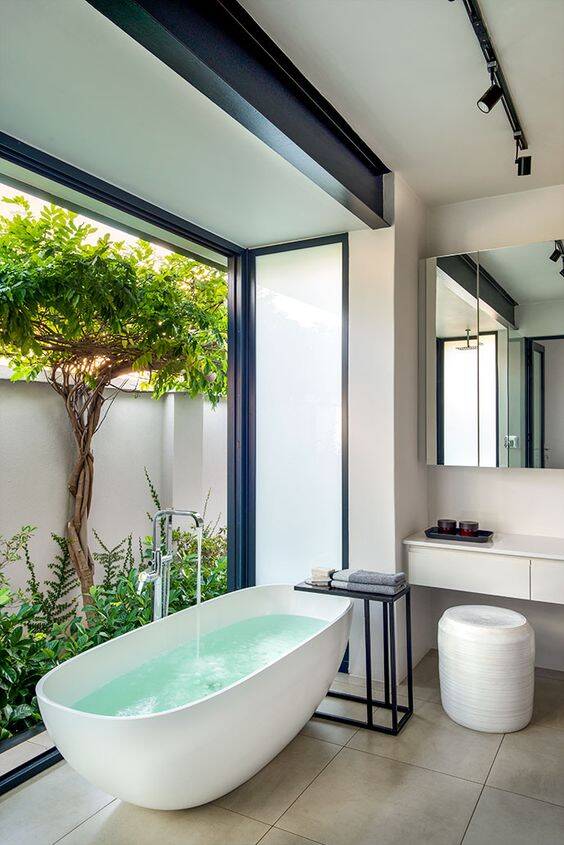 Gợi ý thiết kế 22 mẫu phòng tắm “mở”, kết nối với thiên nhiên ...