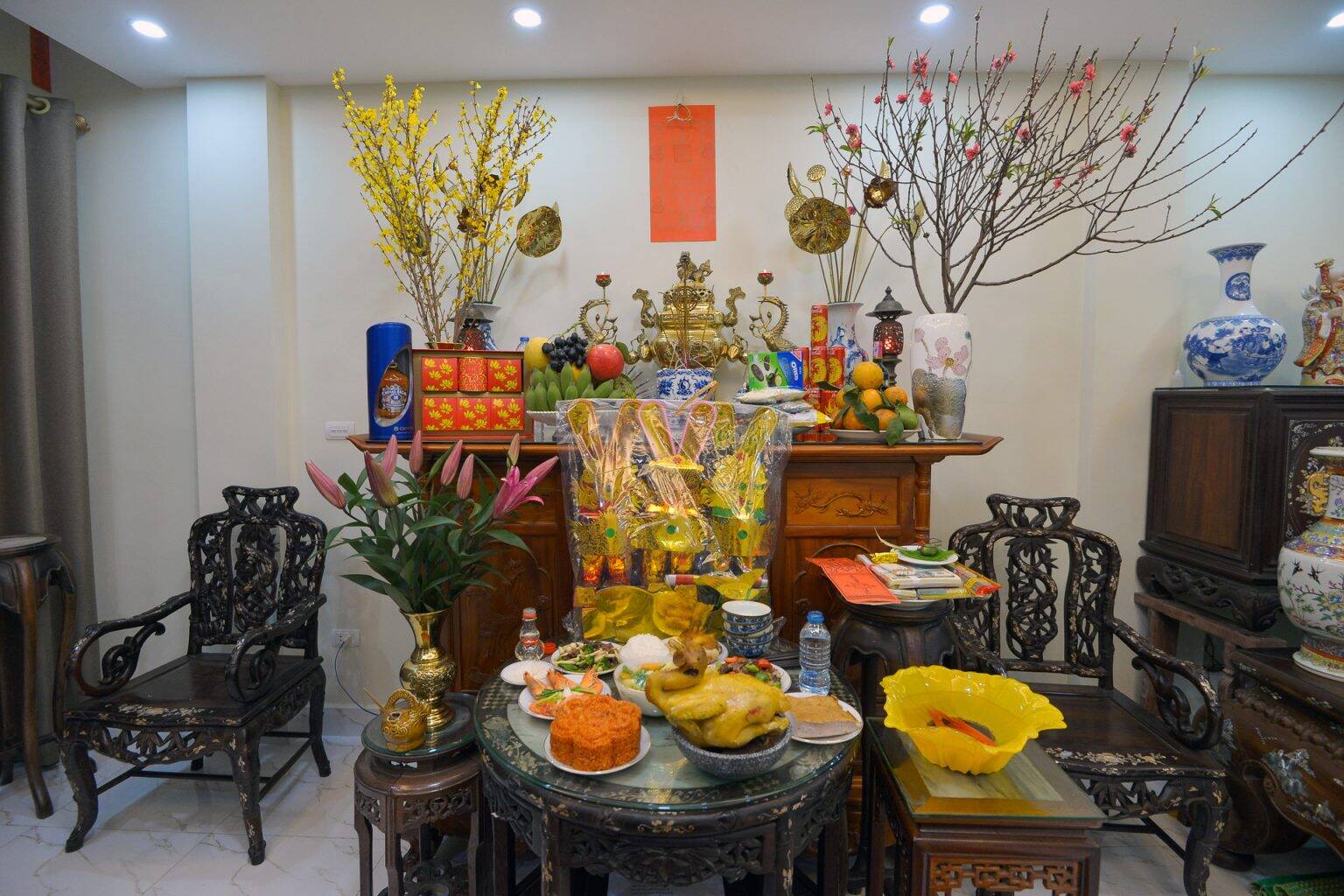 View - 5 ngày đẹp bao sái bàn thờ đón Tết Bính Ngọ 2026, có 2 ngày tốt nhất nên làm